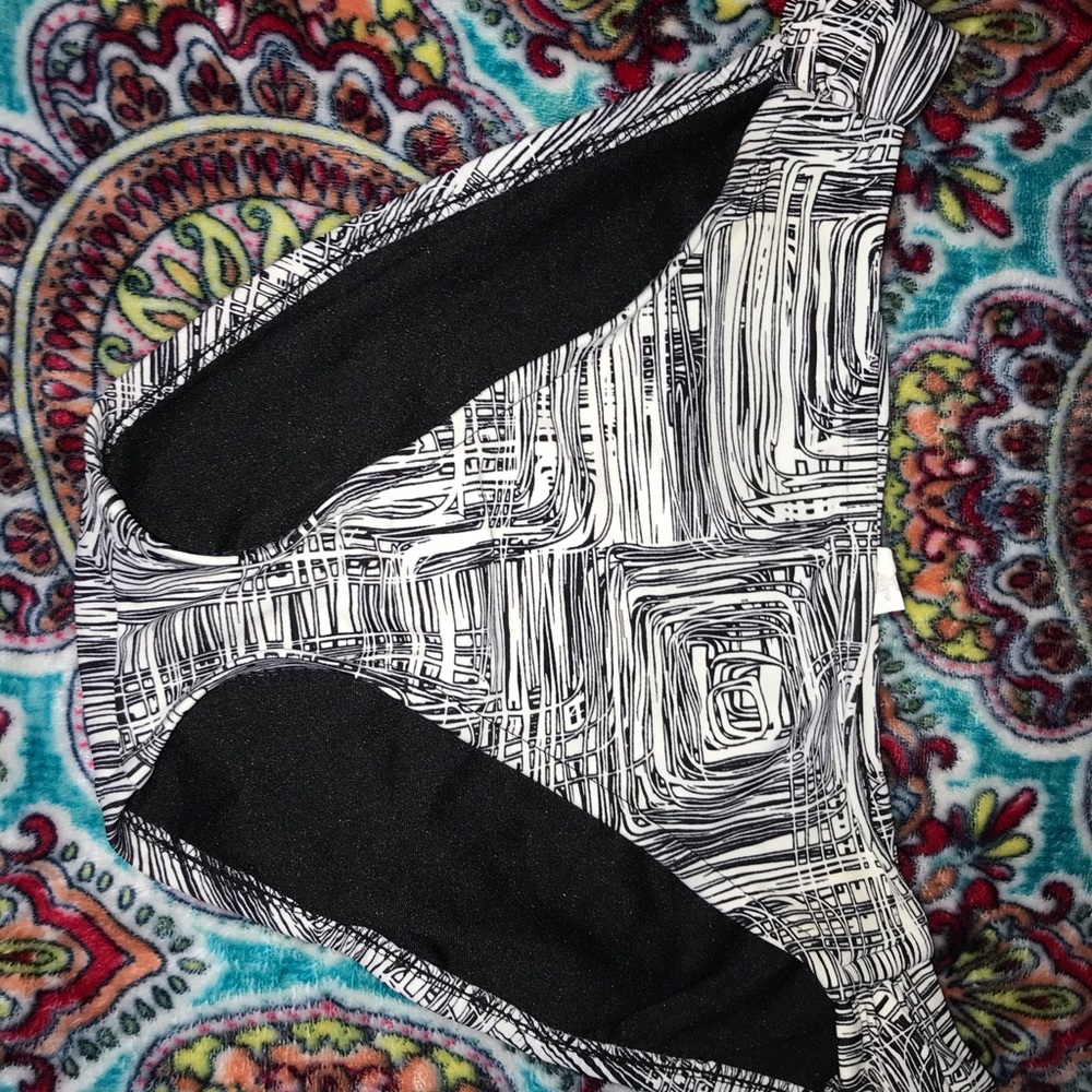 Mossimo medium graphic bathing suit bottoms